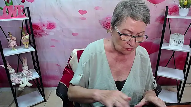 OlgaLuck live XXX chat