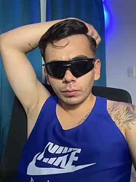 XXX chat uživo modela Guccy_Boy_Club