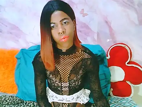 EbonySweetPeach: διαδικτυακό σόου στην κάμερα
