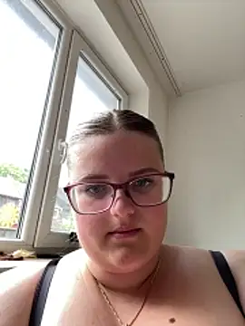 CurvyPaar2 Show in webcam