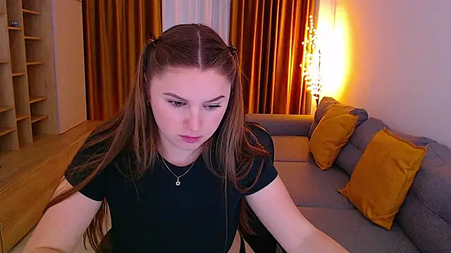 mia_bloomy Adlı Modelin Canlı XXX Sohbeti