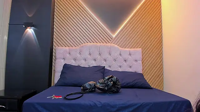 Amapolaa1's Live XXX Chat