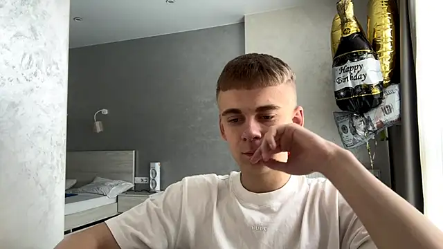 SoloFury Chat XXX in diretta