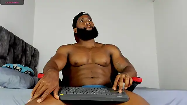 james_musclebbc's Live XXX Chat