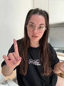 liloush__ – Naživo XXX chat