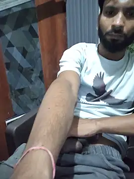 Akki-101 Show in webcam