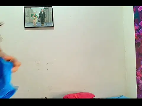 Karol_naughty Adlı Modelin Canlı XXX Sohbeti