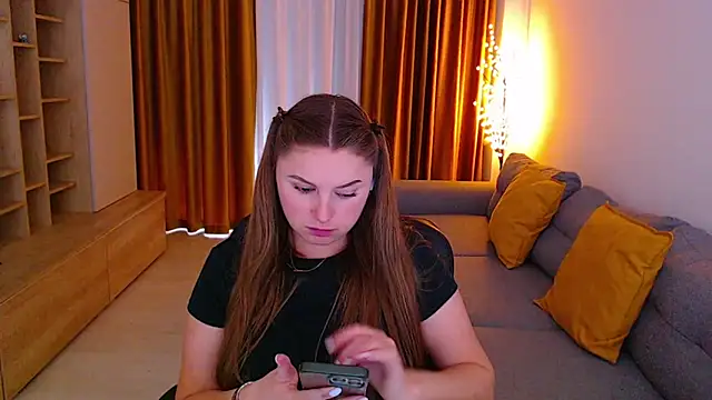 mia_bloomy élő XXX-chatje