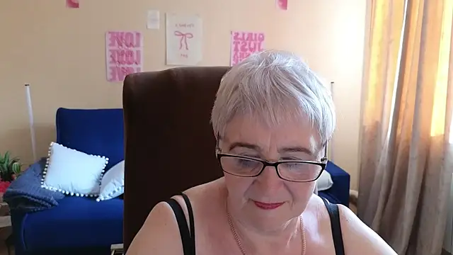 Chat XXX en directo de Sandra_Snowflake
