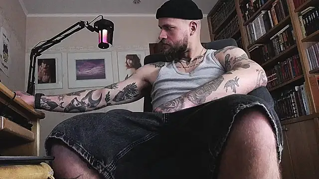 Pokazy przed kamerką – FindomJason
