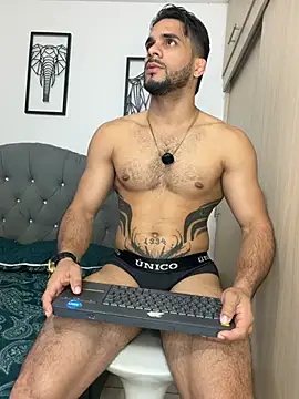 Maximiliano_ford Show in webcam
