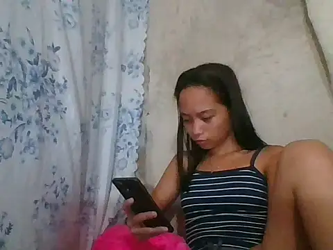 Asianpinay_Skinny1818 Show in webcam