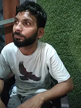 Akki-101 webcam show