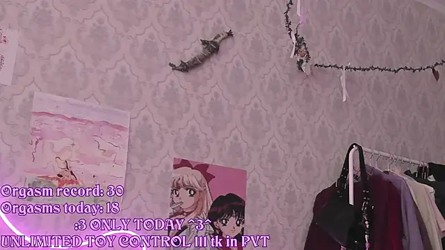 RileyNymph live XXX chat