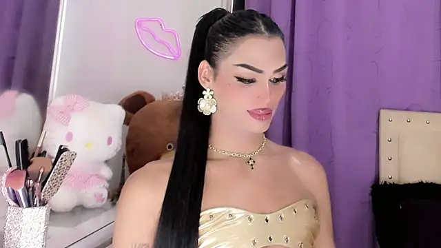 amal_baddell Show in webcam