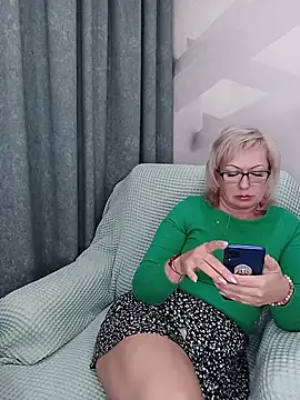 EmilyFanks Adlı Modelin Canlı XXX Sohbeti