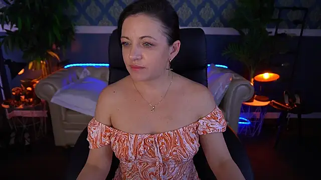 Dafni_Monn: онлайн-секс-чат