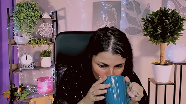 Chat +18 de MartaEdams ao vivo