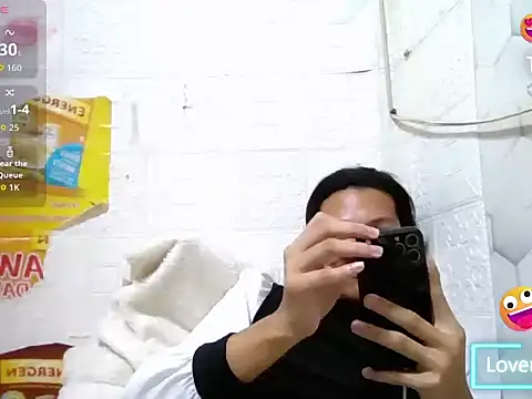 HugeAgatha's Webcam Show
