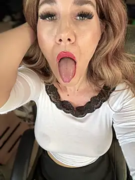 Chat +18 de didihairypussy ao vivo