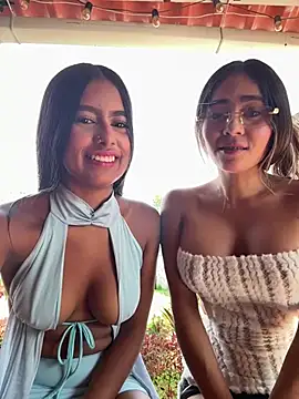 SAMY_AND_ARI live XXX chat