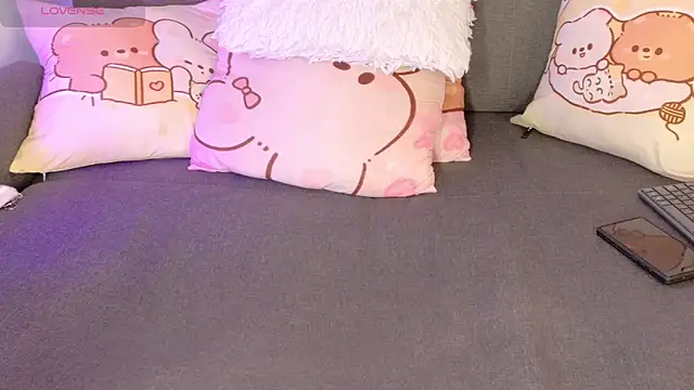 lunitaa0 Adlı Modelin Canlı XXX Sohbeti