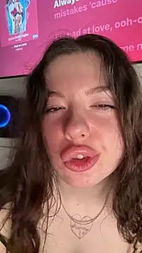 Kimi_Ass Chat XXX live