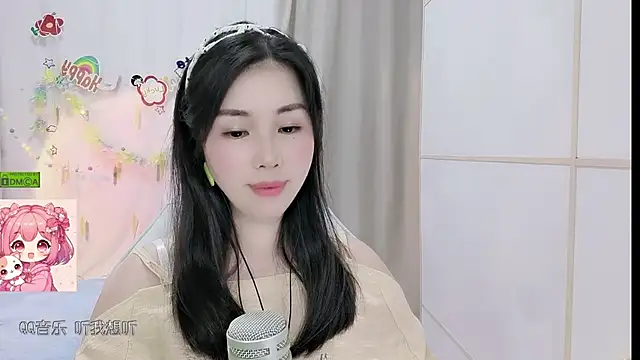 HK_angelchloe élő XXX-chatje