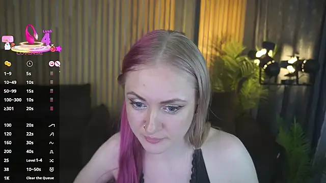 DramaQuenns' Live XXX Chat