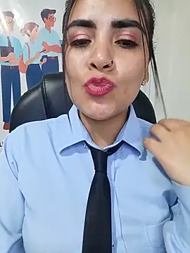 دردشة MAYE__13 الجنسية المباشرة