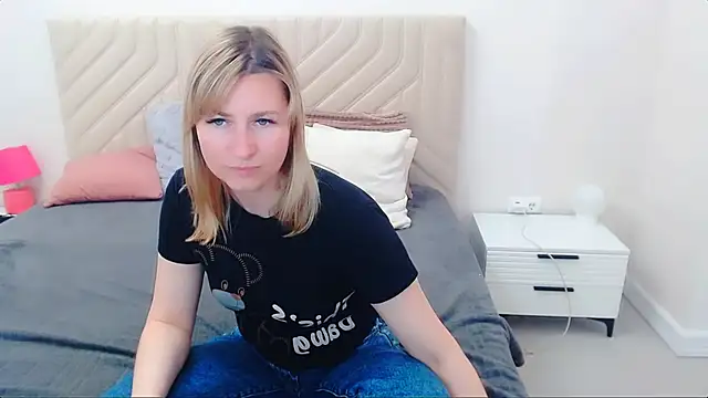 Incredible_Ariela Show in webcam