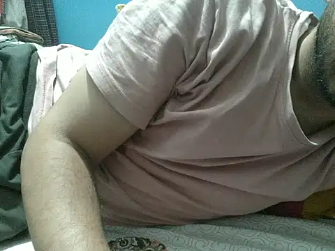 عرض كام Precumboner