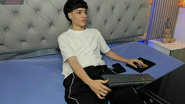 SamBlack_のウェブカメラショー