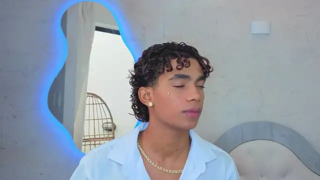 AlanCutee's Live XXX Chat