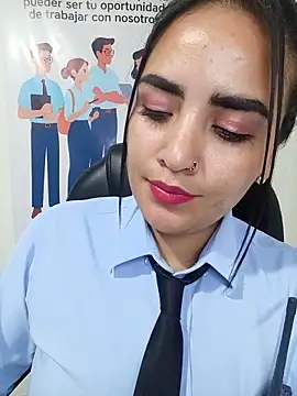 Czat XXX na żywo – MAYE__13