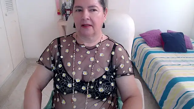 leonela_69's Live XXX Chat