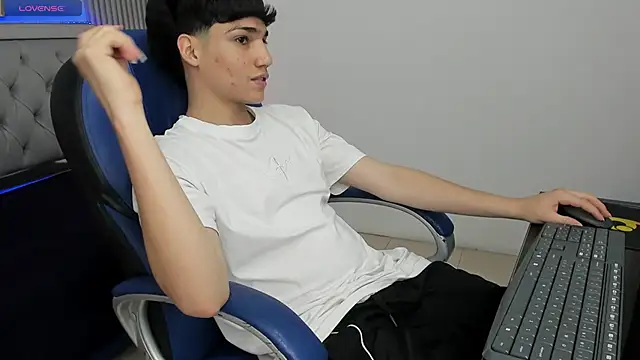 SamBlack_ Live XXX-chat