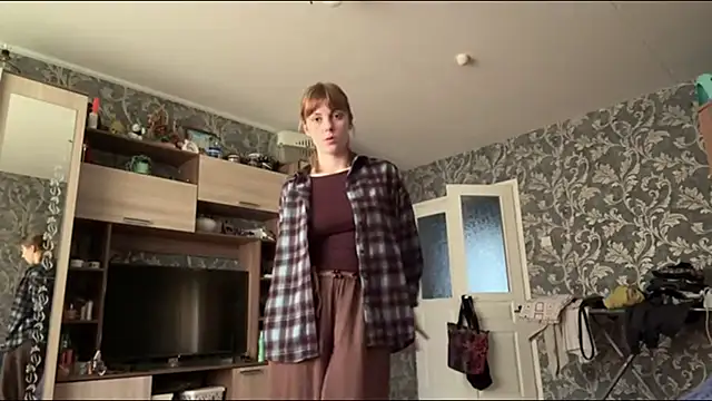 ShonnaTweddle Adlı Modelin Canlı XXX Sohbeti