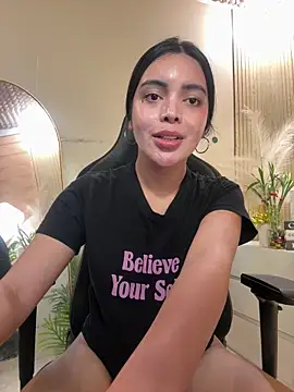 TS-SimplyTheBest Adlı Modelin Canlı XXX Sohbeti