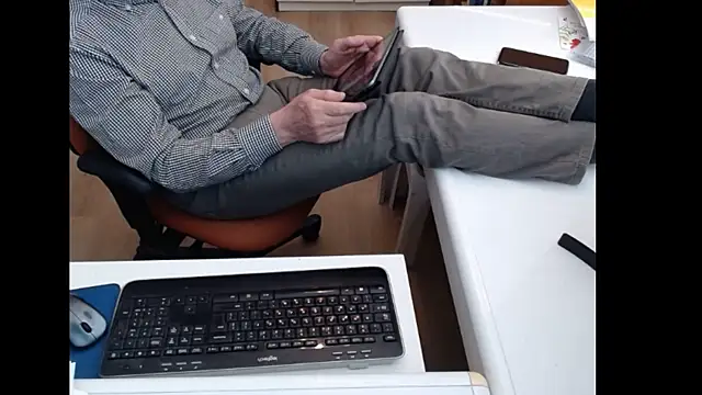 dutchpornking Show in webcam