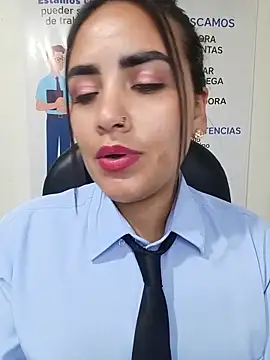 MAYE__13 – Naživo XXX chat