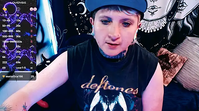 Marieblueeyes Show in webcam