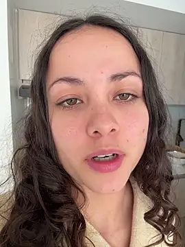 Megan_Rodrigo Adlı Modelin Canlı XXX Sohbeti
