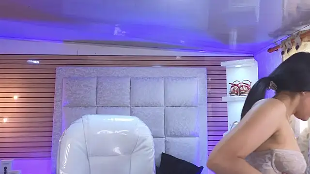 XXX chat uživo modela Mia_Fischer