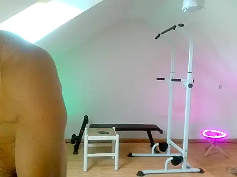 XXX chat uživo modela NinjaLaser