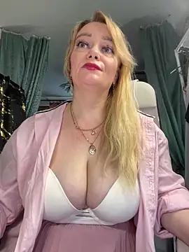 Sweet-blonde's Live XXX Chat