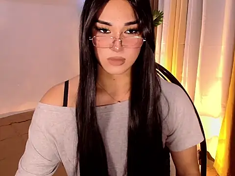 Pokazy przed kamerką – magnificent_kitana
