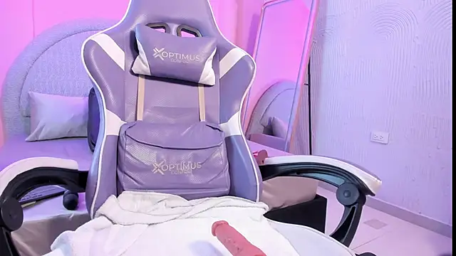 Chat +18 de yeikafoxy ao vivo