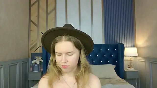 Alida_Brice Adlı Modelin Canlı XXX Sohbeti