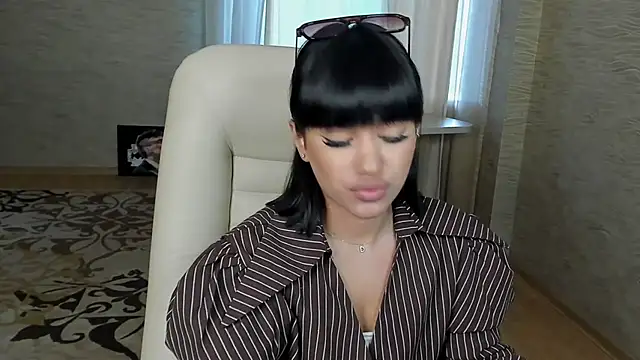 SerenaBoll Live XXX Chat